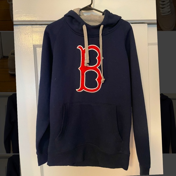 Boston Red Sox Sweatshirt. Medium - Picture 1 of 3